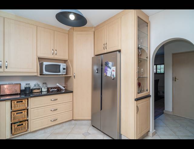 3 BEDROOM APARTMENT FOR SALE IN SUNNINGDALE